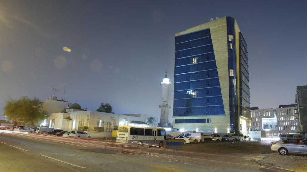 The Castle Premium Hotel Doha Exterior photo
