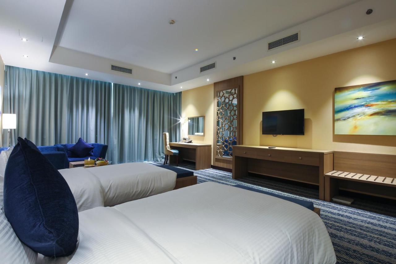 The Castle Premium Hotel Doha Exterior photo